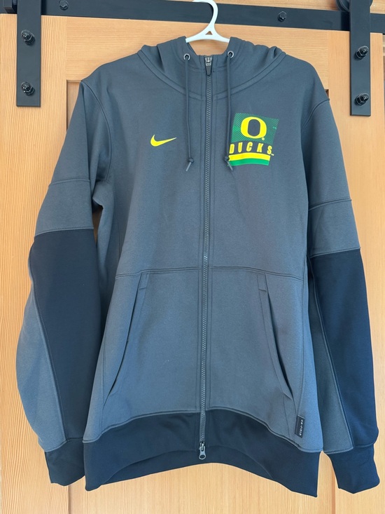 Nike Jackets & Blazers - Nike Oregon Ducks Team Issue Limited Edition Full-Zip Hoodie Jacket